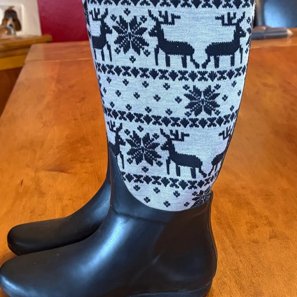 Rubber Boots - Picture 1 of 3